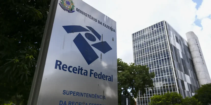 receita paga r 16 bi a 9 5 mi de brasileiros nesta ter a 20260630
