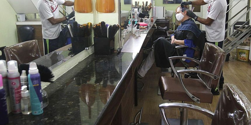 setor de servi os quebra sequ ncia negativa e avan a 1 2 em 20260611