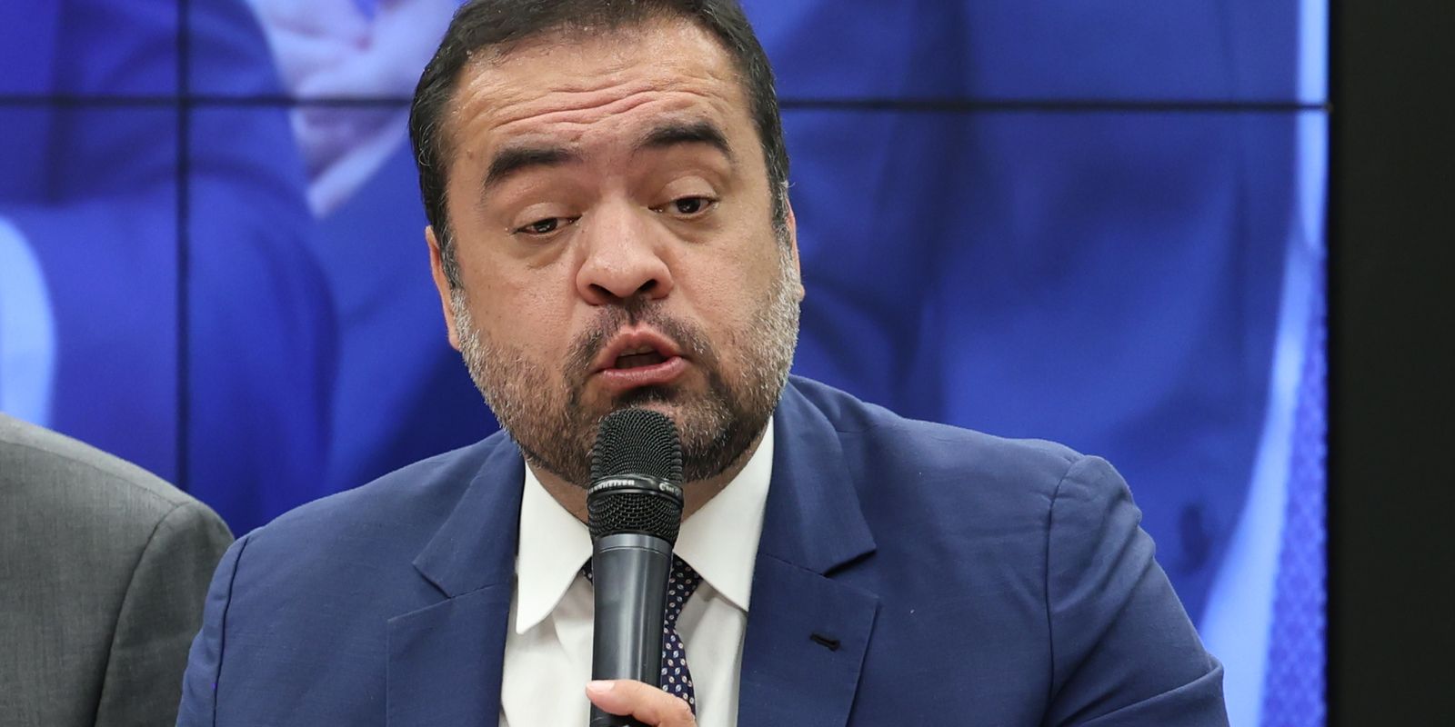 tce rj rejeita contas de cl udio castro devido a r 7 bi em i 20260604