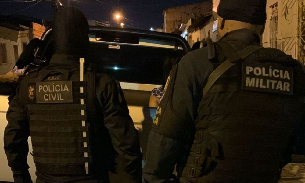 Detur prende dupla por roubo na Orla de Aracaju após ação conjunta com PM 2 tmpcego8dew
