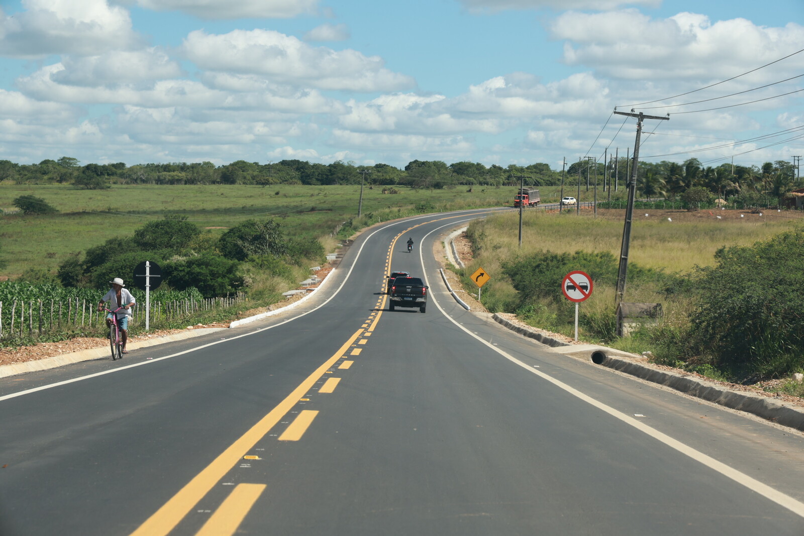Governo de Sergipe inaugura restauração de rodovias e investe R$ 77 mi no sertão 2