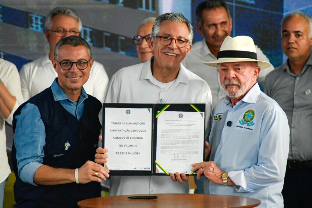 Sergipe recebe novos veículos para transporte de pacientes e melhora assistência à saúde 6 tmpot701iib