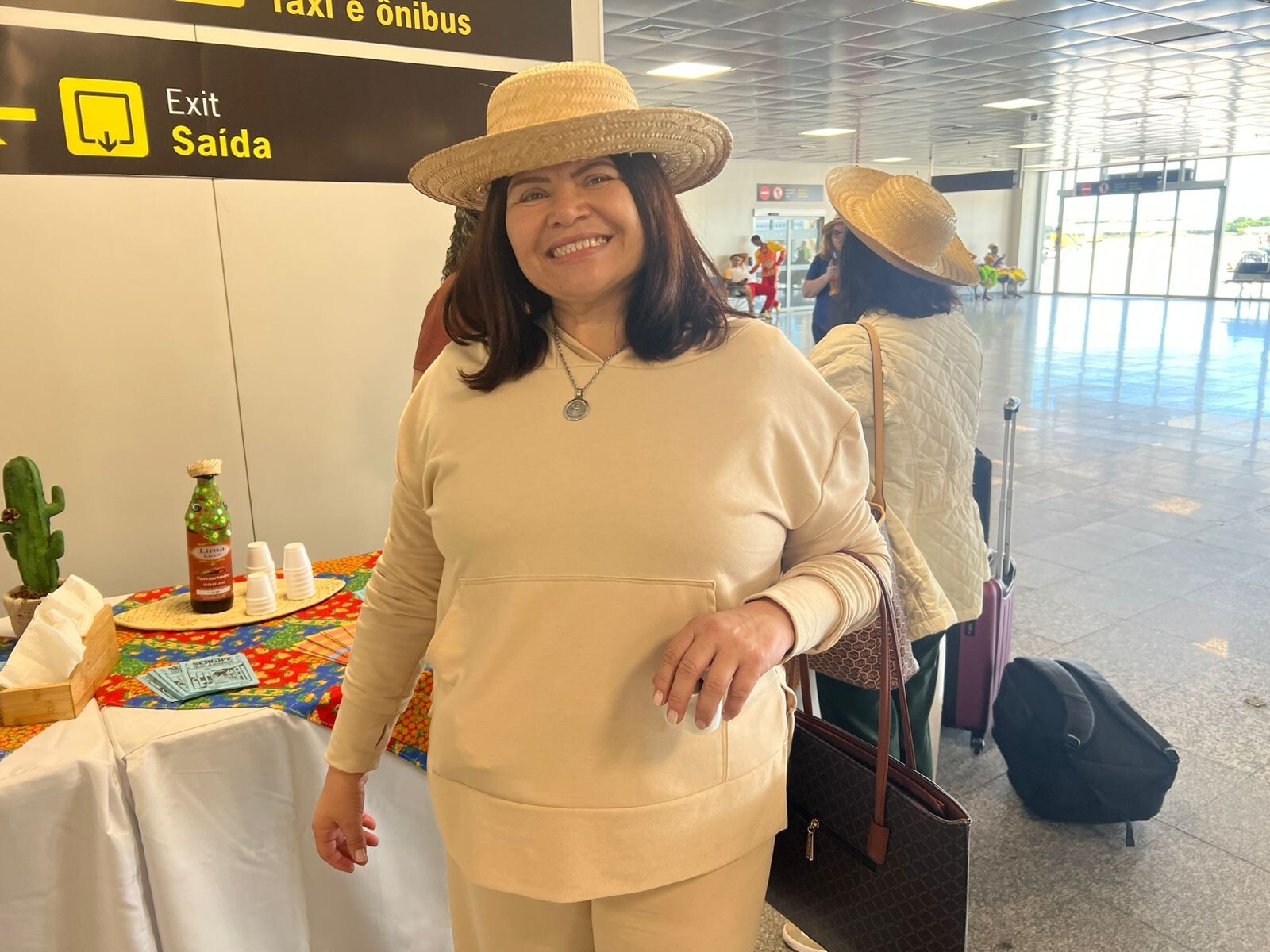 Turistas são recebidos com tradição junina no aeroporto de Aracaju 5 tmptqwg4py7