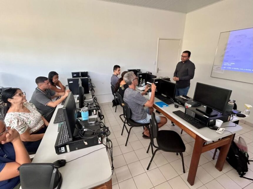 Curso de informatica basica na UQP Coroa do Meio