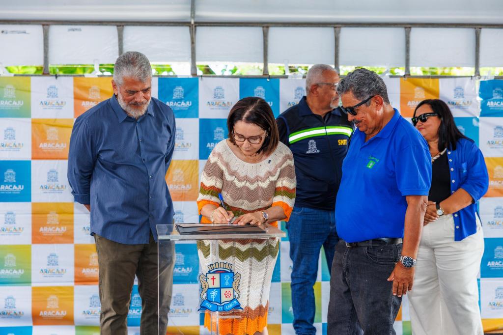 Aracaju formaliza transporte complementar e libera início da operação