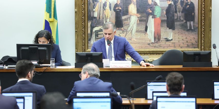 ccj aprova fim da aposentadoria punitiva para ju zes no bras 20260708