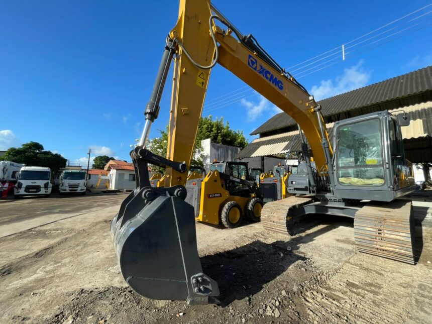 Emurb recebe novos equipamentos para reforçar obras e serviços urbanos