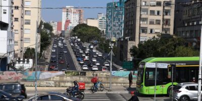 Entregadores já podem financiar motos e bikes elétricas com condições facilitadas