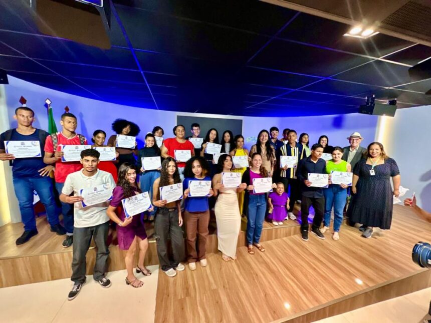Fundat certifica jovens do Empresa Protagonista e inicia encaminhamento para empregos