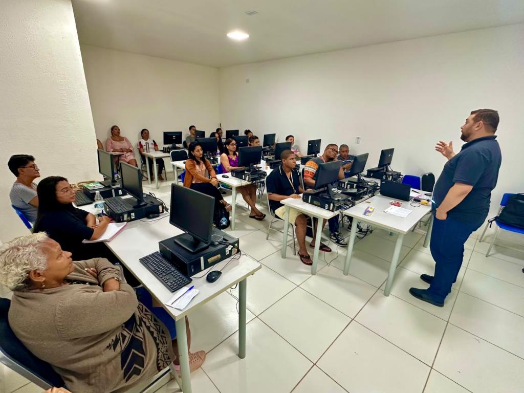 Fundat inicia cursos de informática básica em Santa Maria e Santos Dumont