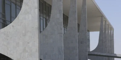 Lula critica tarifas dos EUA em artigo no Washington Post