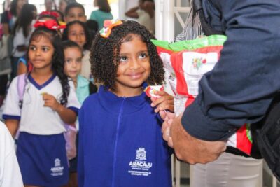 Mais de 35 mil alunos voltam às aulas na rede municipal de Aracaju