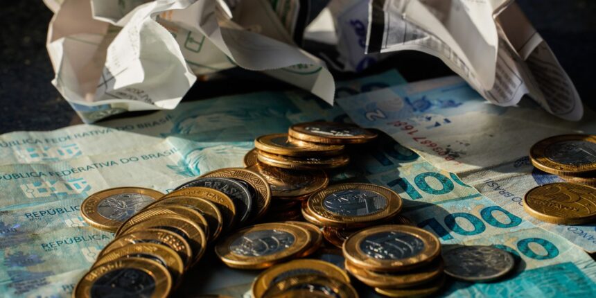 PIB avança 0,7% em maio puxado pelo consumo das famílias