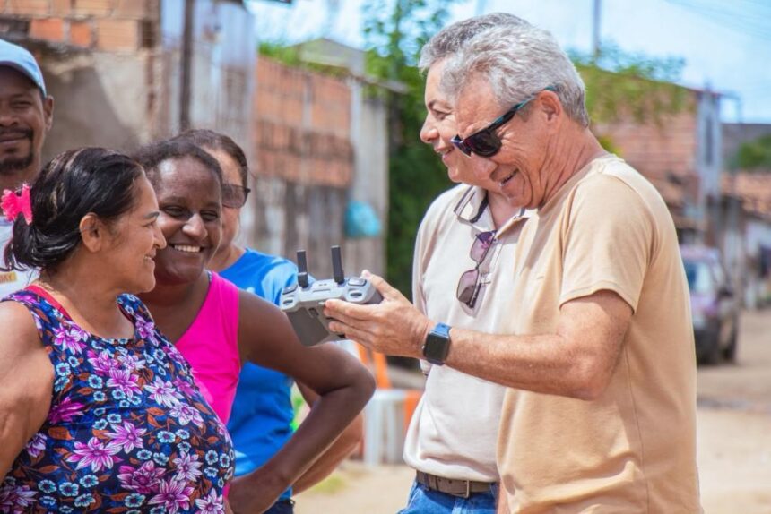 Prefeitura atende 300 famílias e mapeia melhorias na Comunidade do Amor