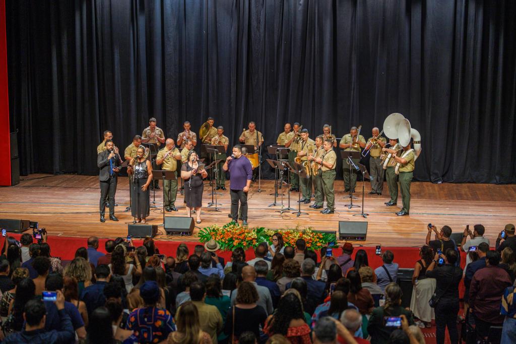 Prefeitura oficializa hino de Aracaju após 171 anos de fundação