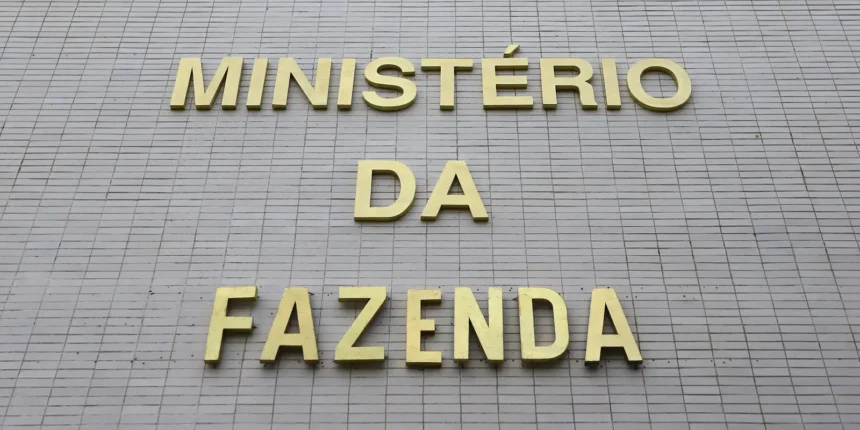 Previsão de déficit primário cai para R$ 52 bilhões com ajustes e precatórios