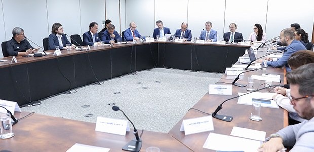 tse re ne 16 institutos para debater transpar ncia nas pesqu 20260715