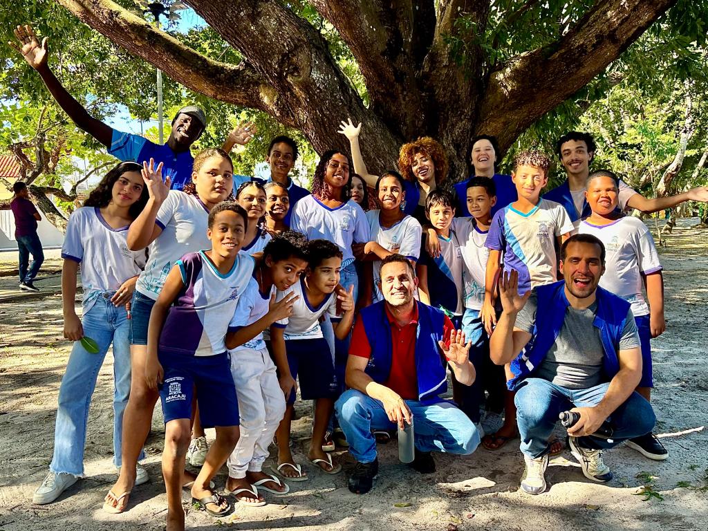 Alunos da rede municipal conhecem manguezal em passeio no Poxim
