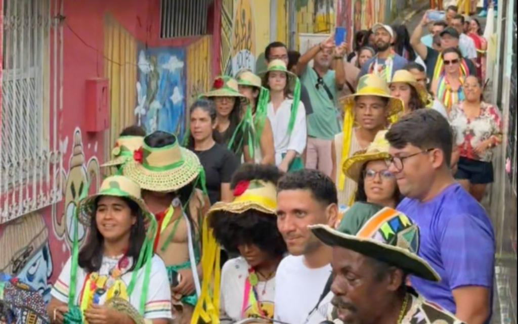 Aracajuando Afroturismo leva visitantes à comunidade da Maloca