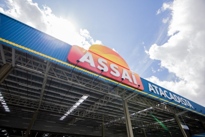 Assaí oferece vagas para operadores de loja e caixa em Sergipe