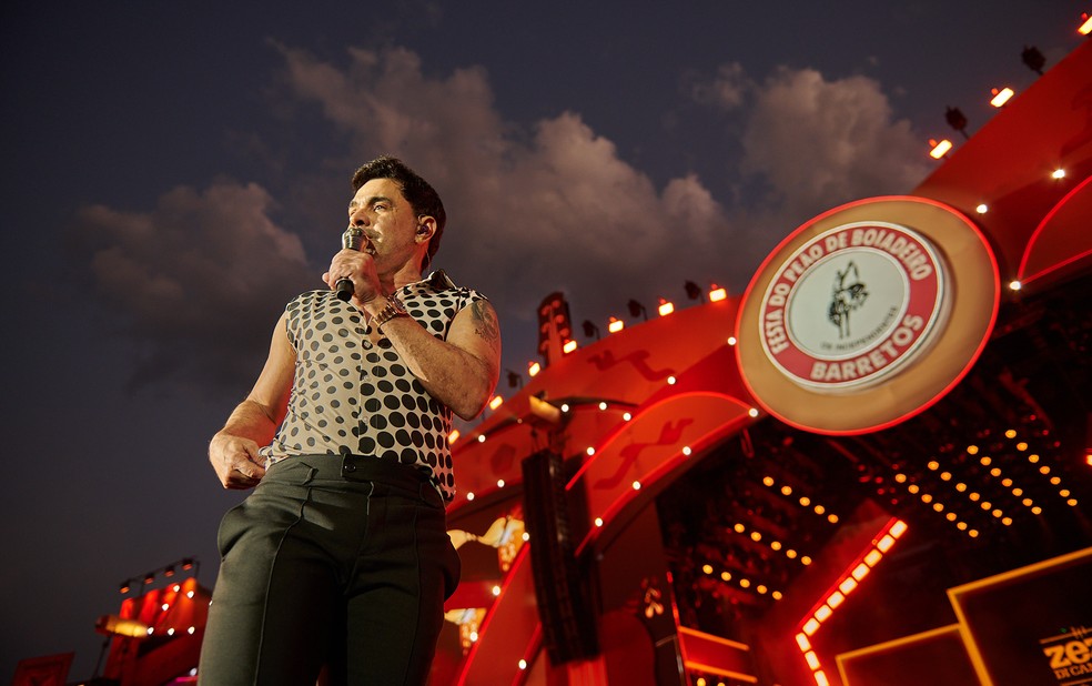 Zezé Di Camargo surpreende e emenda show ao amanhecer em Barretos 3 Palco Amanhecer na Festa do Peão de Barretos 2026