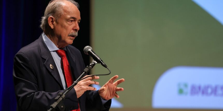 BNDES bate recorde e soma R$ 17,1 bi de lucro em 12 meses