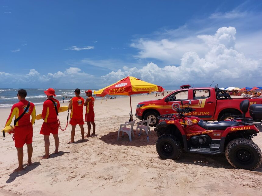 Bombeiros acham corpo e apuram se é adolescente desaparecido
