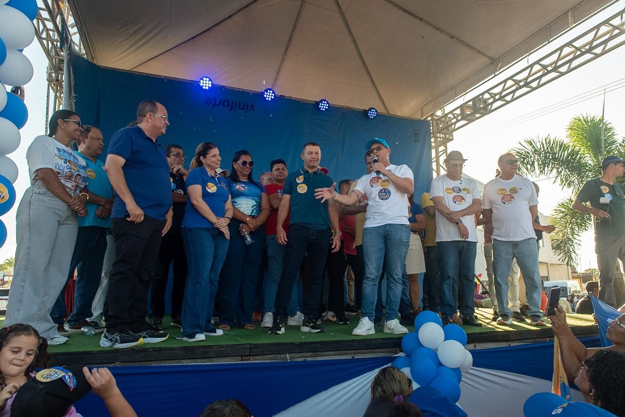 Fábio chega nos braços dos lagartenses e reúne milhares no Agreste 4 Governador Fábio Mitidieri em Boquim