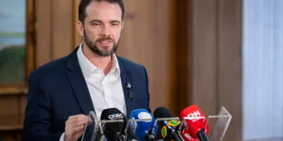 Brasil consulta empresas antes de reagir a tarifa dos EUA