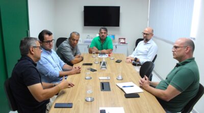 Comerciantes discutem segurança viária na Orla com a SMTT