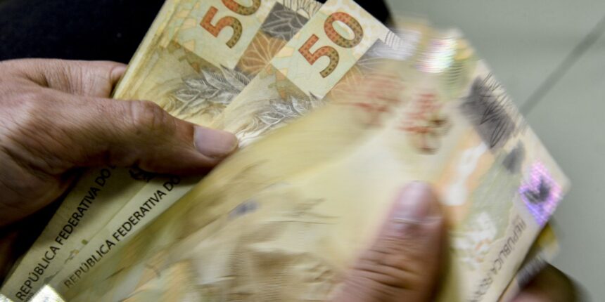 Consumidores têm até segunda para renegociar dívidas pelo Desenrola