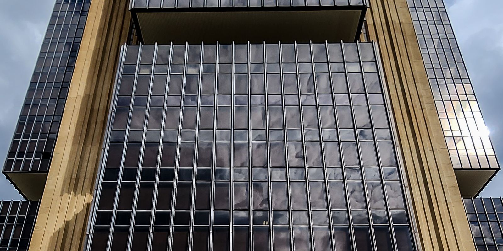 Copom corta Selic a 14%, mas BC mantém cautela com inflação