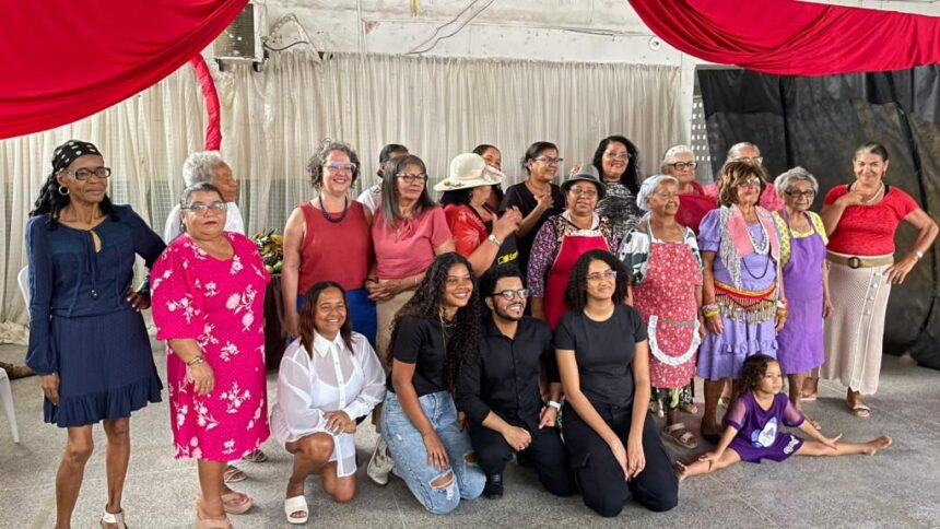 Cras Santos Dumont recebe apresentação teatral em parceria com a UFS