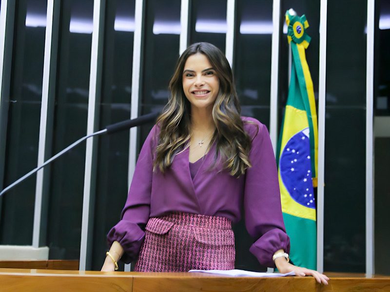 Deputada de SE avança com passe livre para estudantes de baixa renda