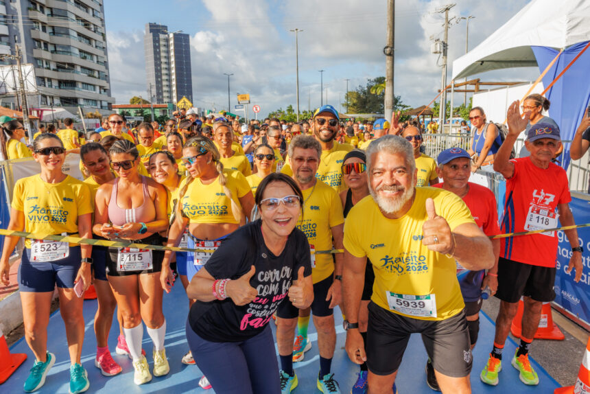 Emília participa de corrida da SMTT por respeito à faixa de pedestres