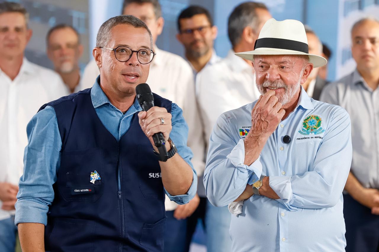 Governador Fábio reúne apoiadores em Cristinápolis e destaca obras em Sergipe 4 Fábio Mitidieri em encontro com apoiadores em Cristinápolis