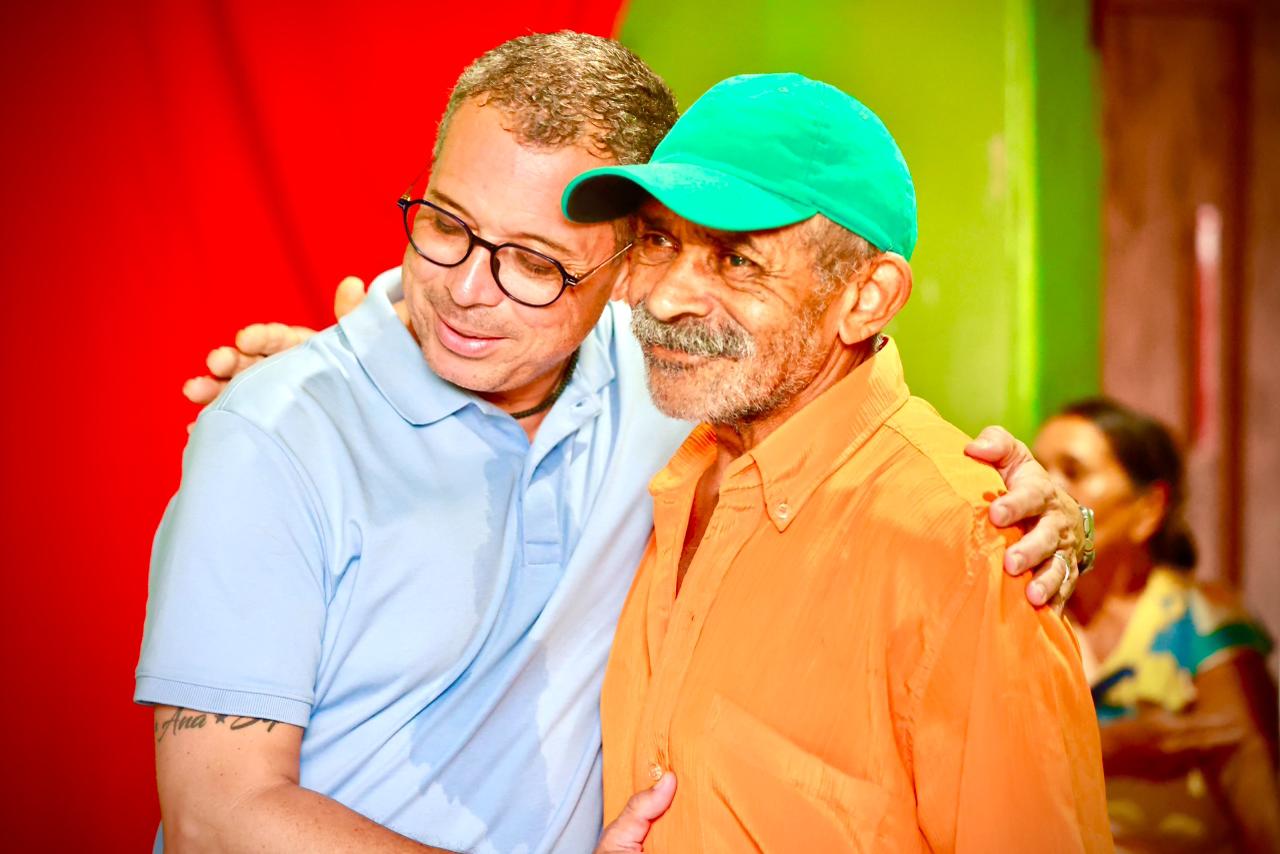 Poço Redondo: Fábio Mitidieri destaca adutora e sistema de água de R$ 25,1 milhões 2 Governador Fábio Mitidieri em agenda no Alto Sertão sergipano