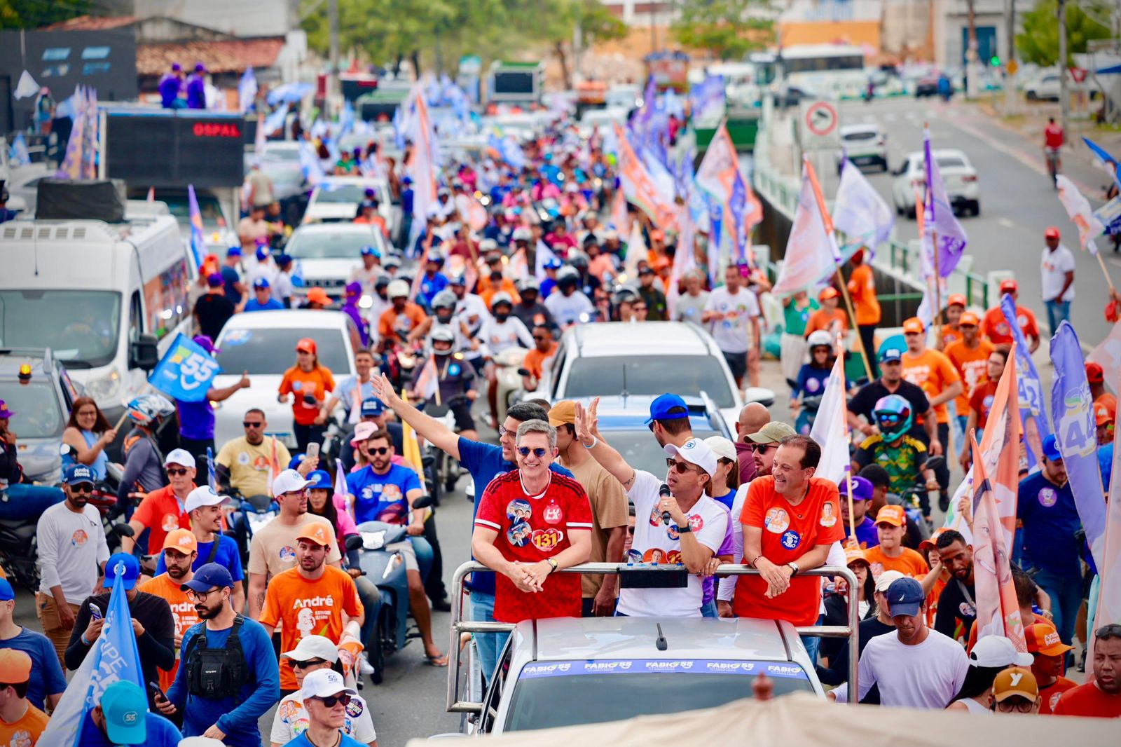 Na grande carreata, Fábio apresenta ponte Aracaju–Barra de R$ 838 milhões 2 Carreata do governador Fábio Mitidieri na zona norte de Aracaju