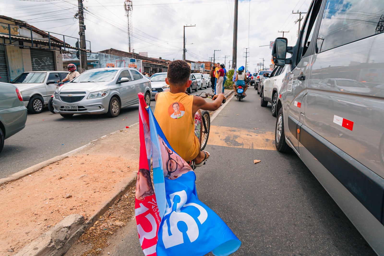Na grande carreata, Fábio apresenta ponte Aracaju–Barra de R$ 838 milhões 10 Carreata do governador Fábio Mitidieri na zona norte de Aracaju
