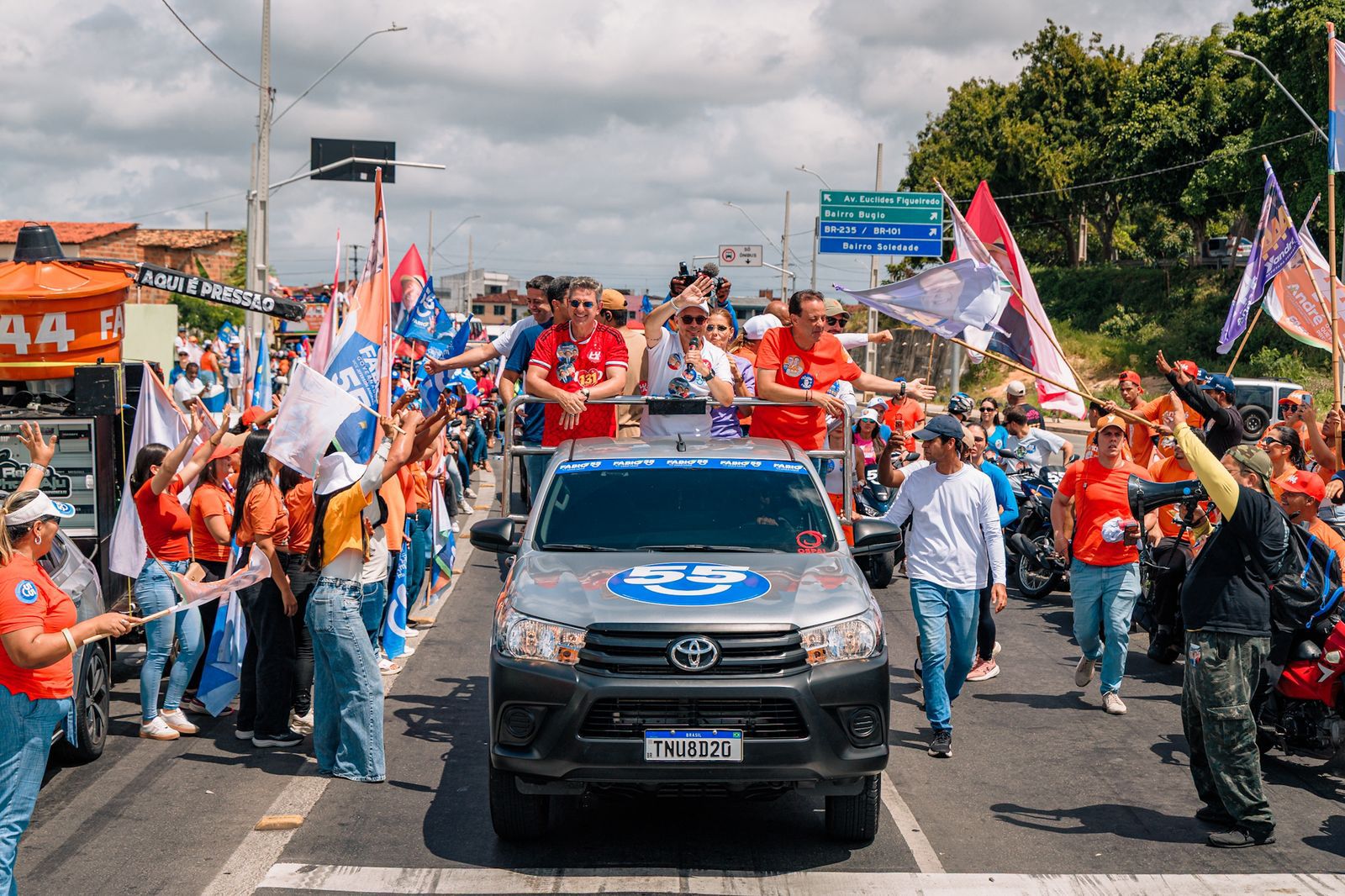 Na grande carreata, Fábio apresenta ponte Aracaju–Barra de R$ 838 milhões 16 Carreata do governador Fábio Mitidieri na zona norte de Aracaju