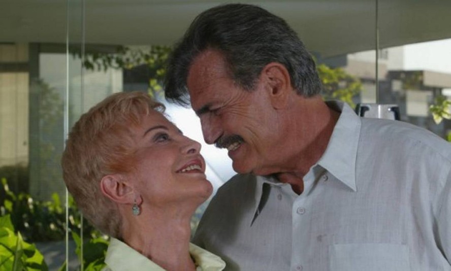 Morre aos 91 anos Glória Menezes, um dia após a partida de Laura Cardoso 2 Glória Menezes e Tarcísio Meira