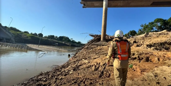 Governo do Acre responsabiliza construtora por queda de ponte