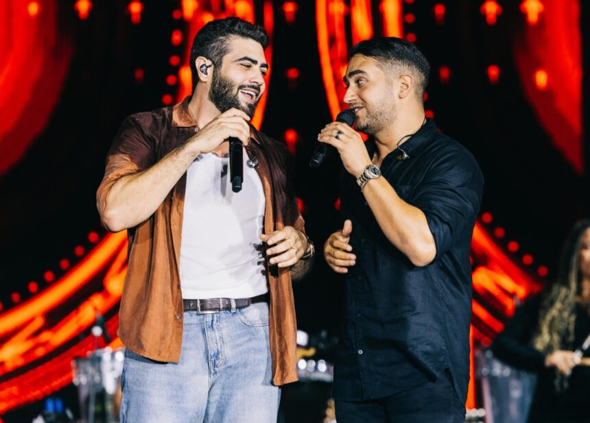 Henrique & Juliano comandam noite mais aguardada da Vaquejada de Lagarto
