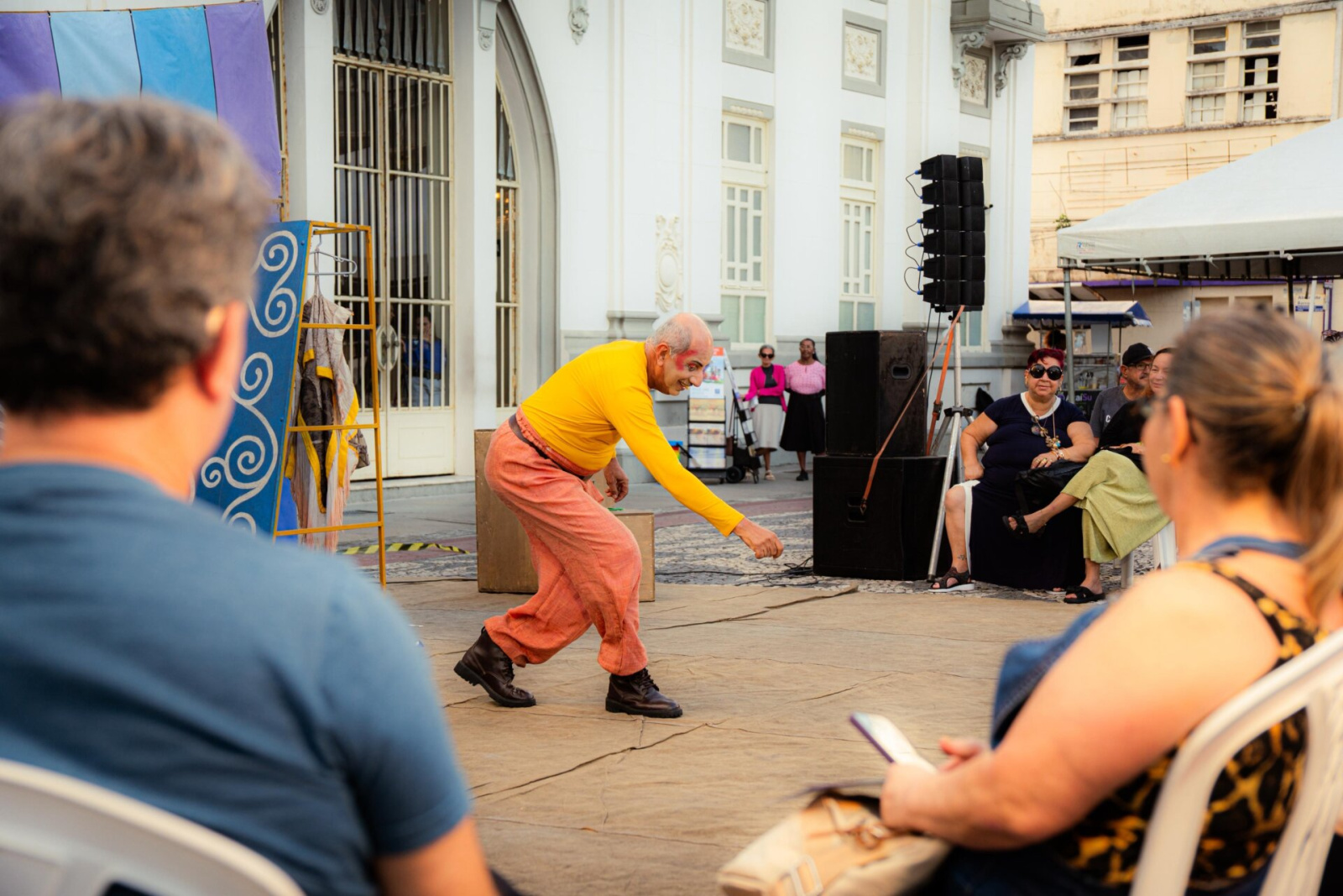 Imbuaça celebra 49 anos com nova peça inspirada na cultura popular