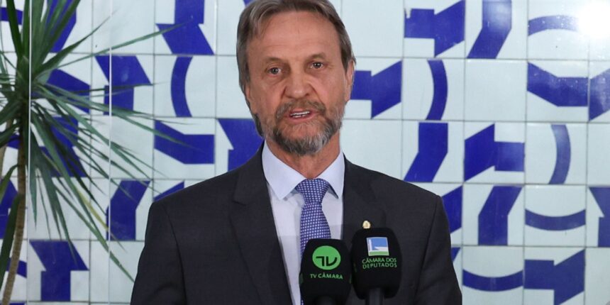 Mal-estar de líder do PT leva Câmara a adiar votações