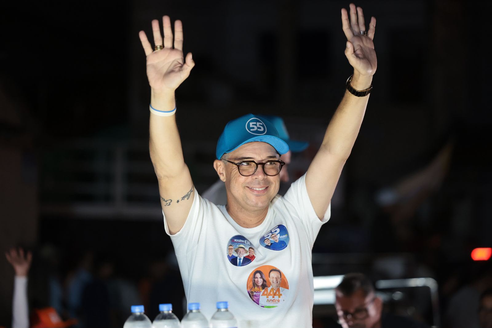Pesquisa CTAS aponta vitória de Fábio no primeiro turno com 58,8% dos votos válidos 2 Governador Fábio Mitidieri durante agenda de campanha em Sergipe
