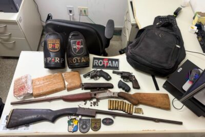 PMs retiram cinco armas e 2,2 kg de cocaína de circulação em Sergipe