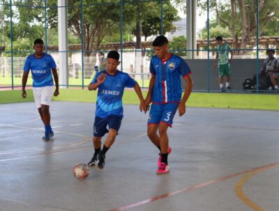 Semana da Juventude abre com futsal de alunos da rede municipal