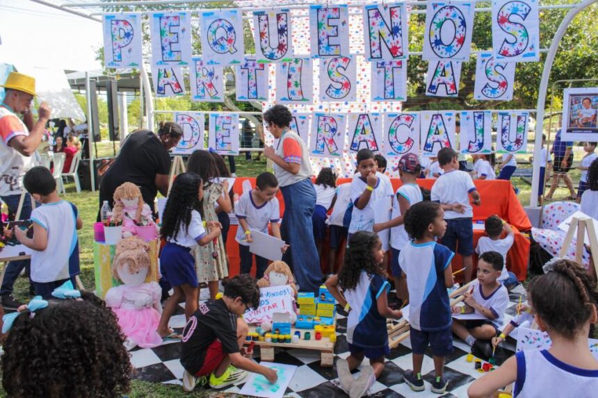 Semed leva 150 alunos a evento da Primeira Infância em Aracaju