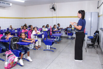 Aracaju amplia ações de alfabetização e melhora indicadores da educação básica